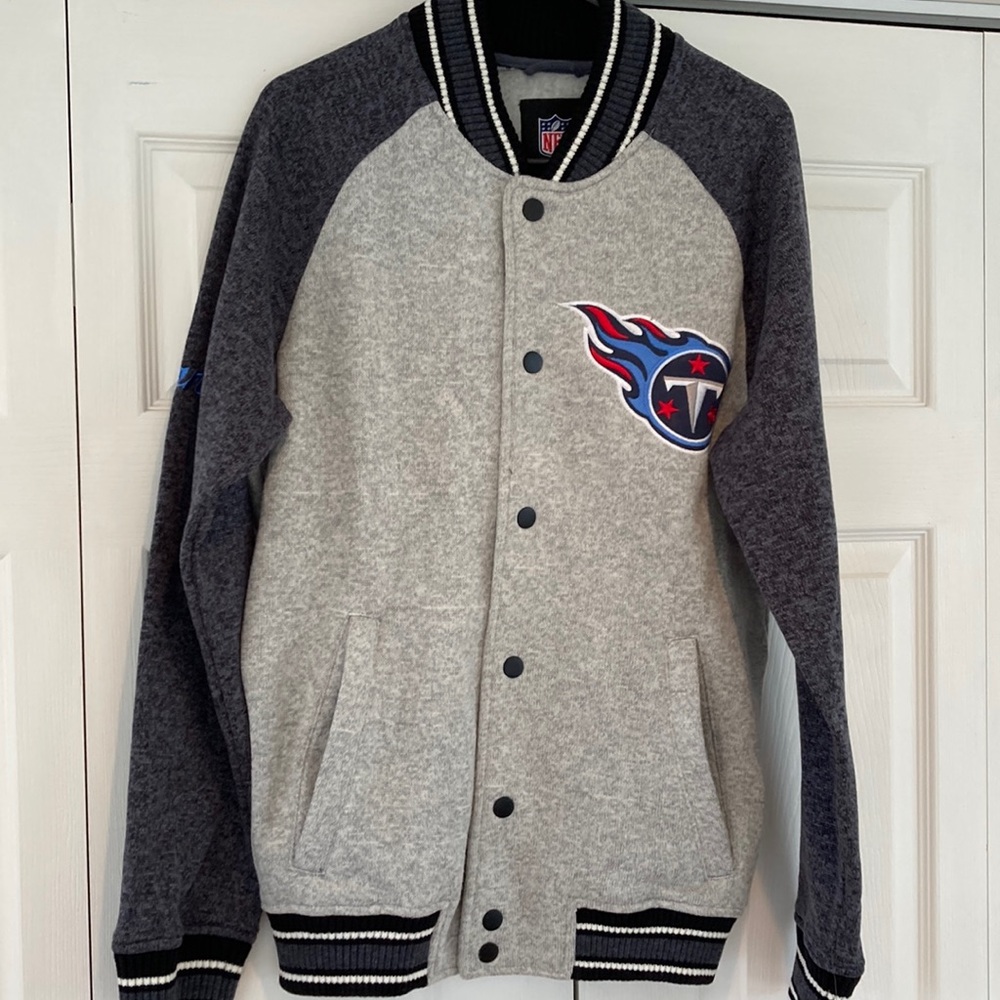 Tennessee Titans NFL NWT Gray and Black Varsity Jacket Men’s Size Small